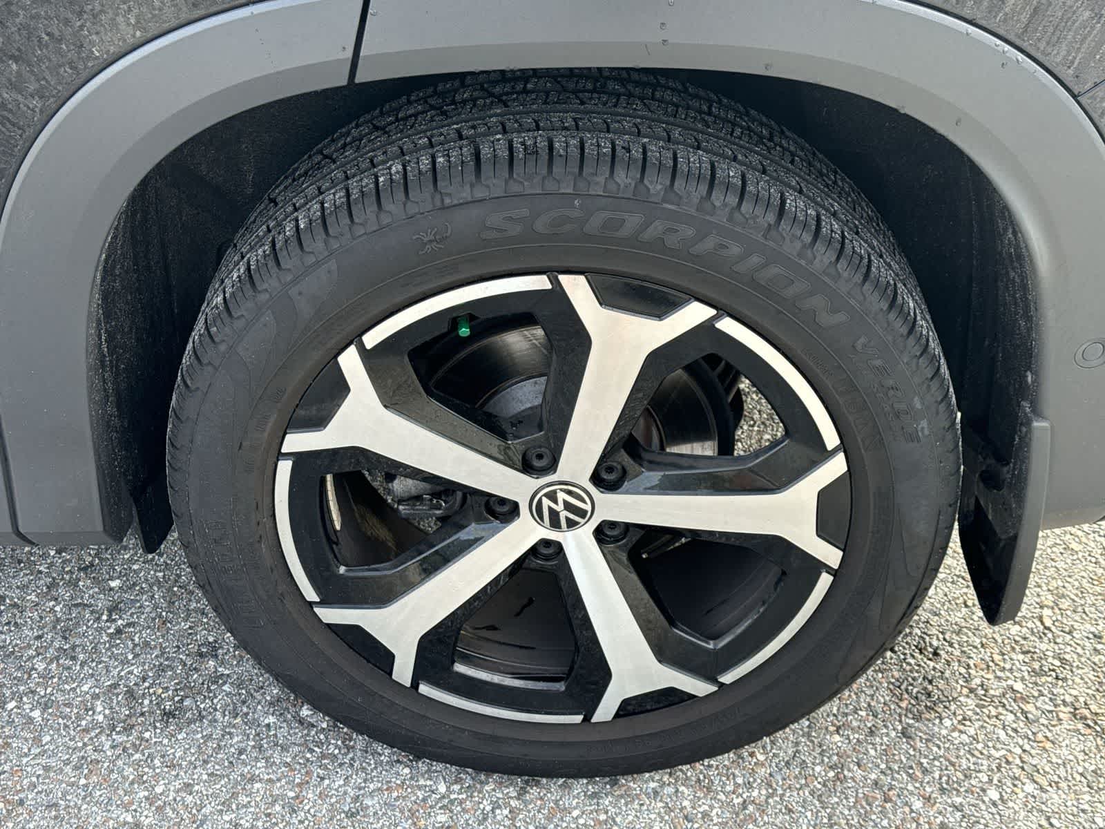 2025 Volkswagen Tiguan SE