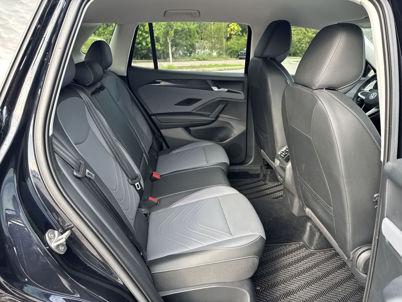2025 Volkswagen Tiguan SE
