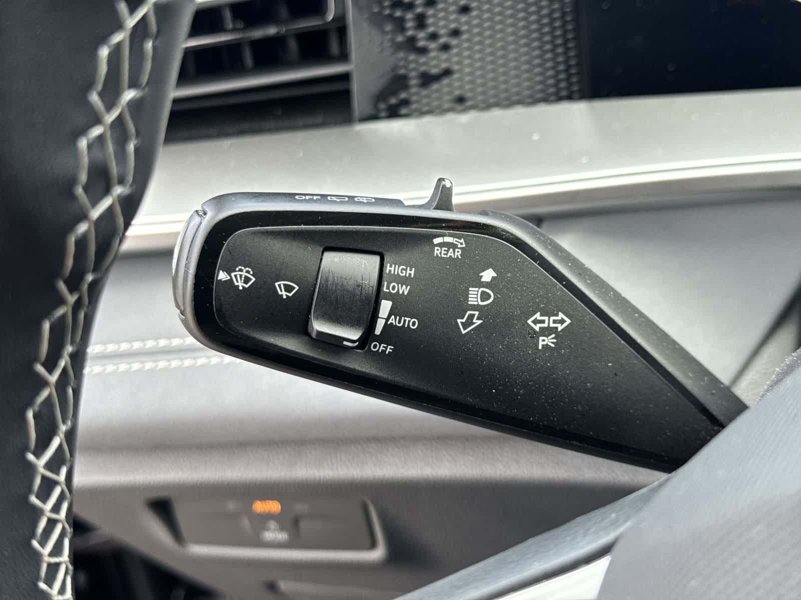 2025 Volkswagen Tiguan SE