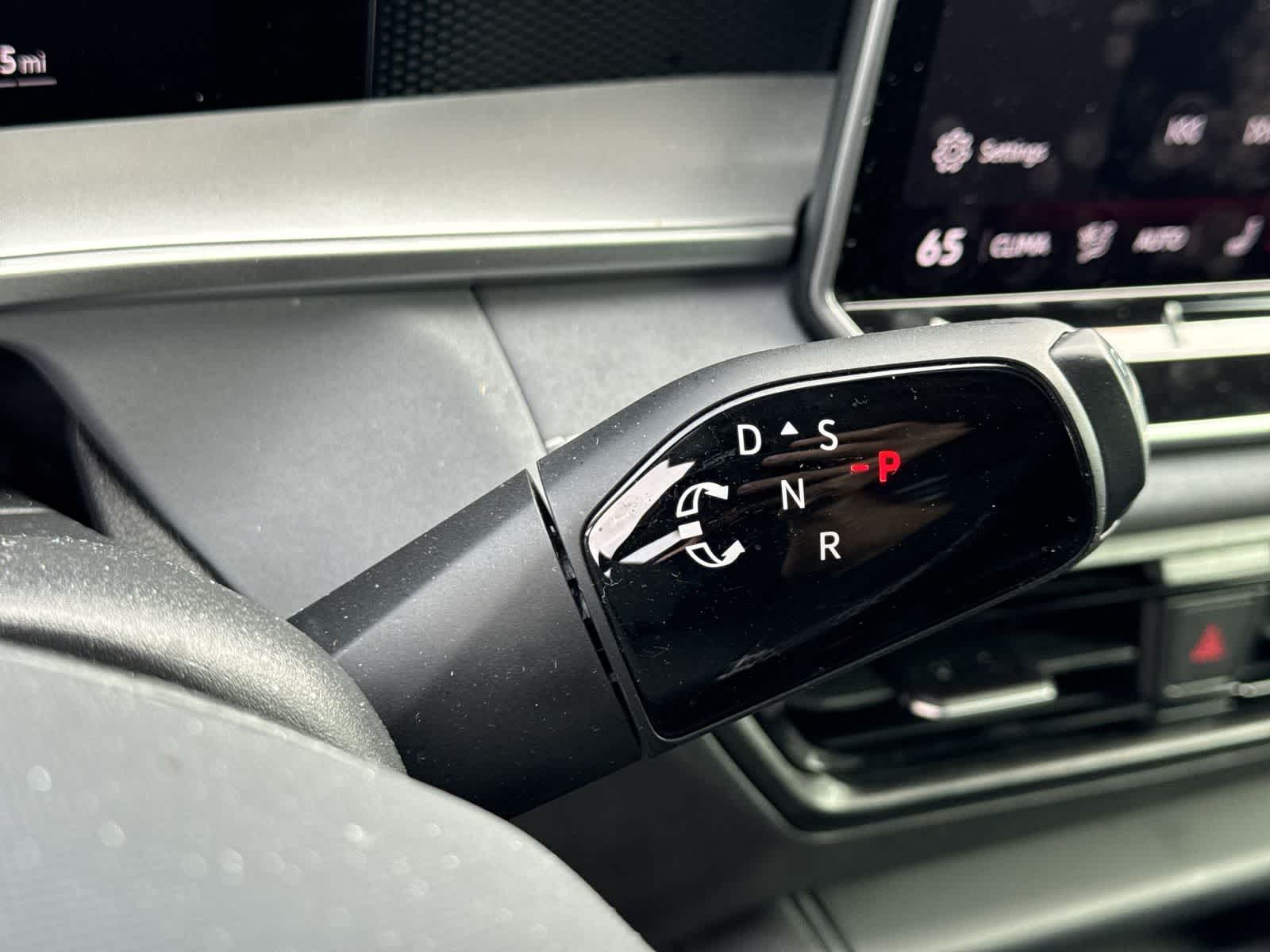 2025 Volkswagen Tiguan SE