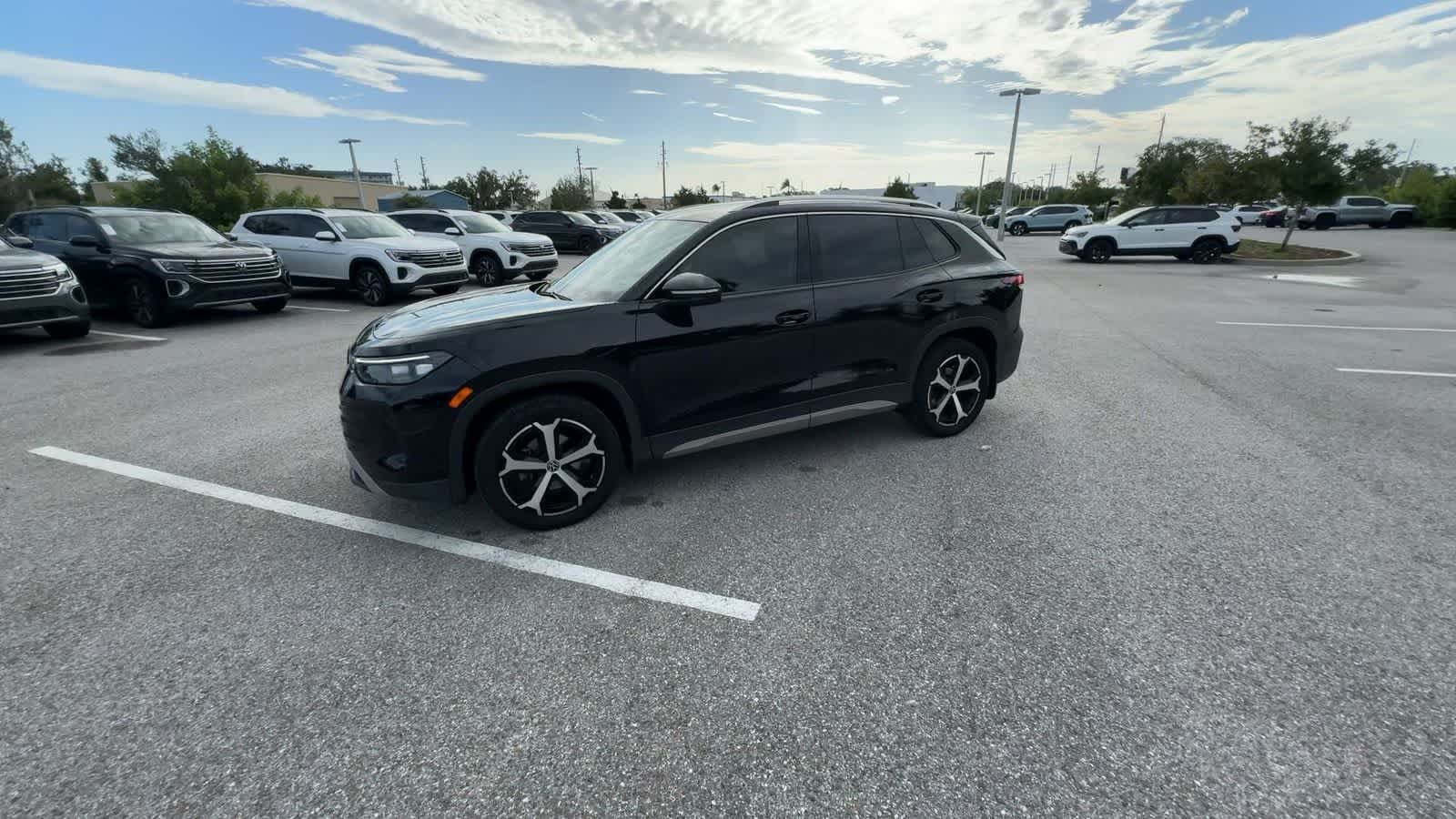 2025 Volkswagen Tiguan SE
