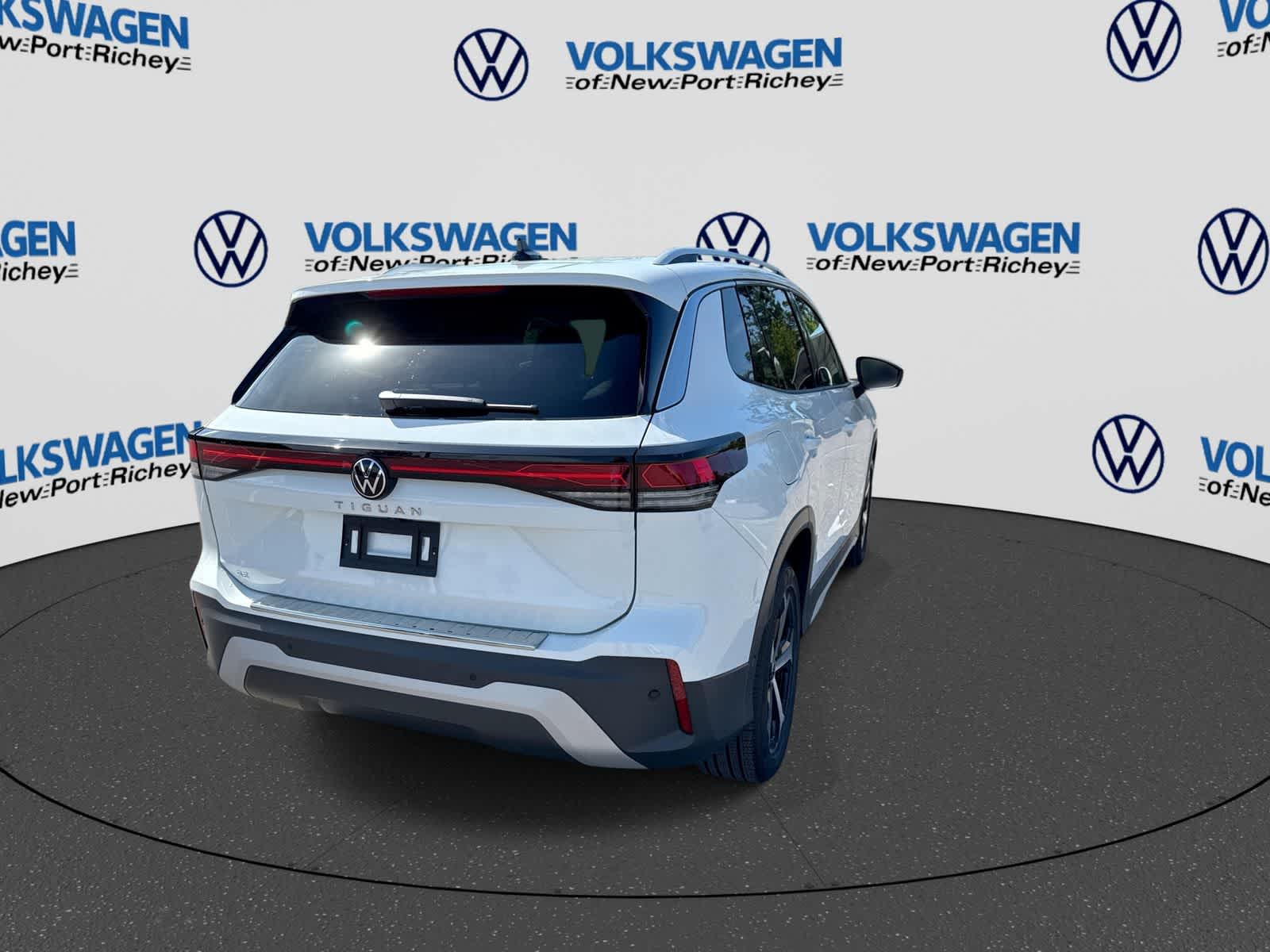 2026 Volkswagen Tiguan 2.0T SE
