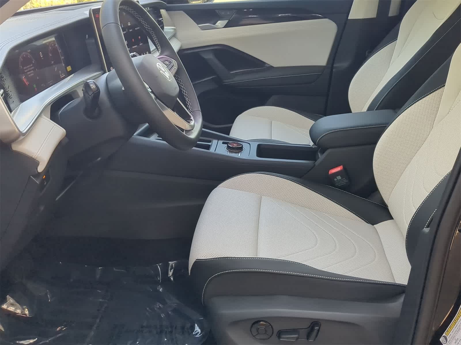 2025 Volkswagen Tiguan 2.0T SE