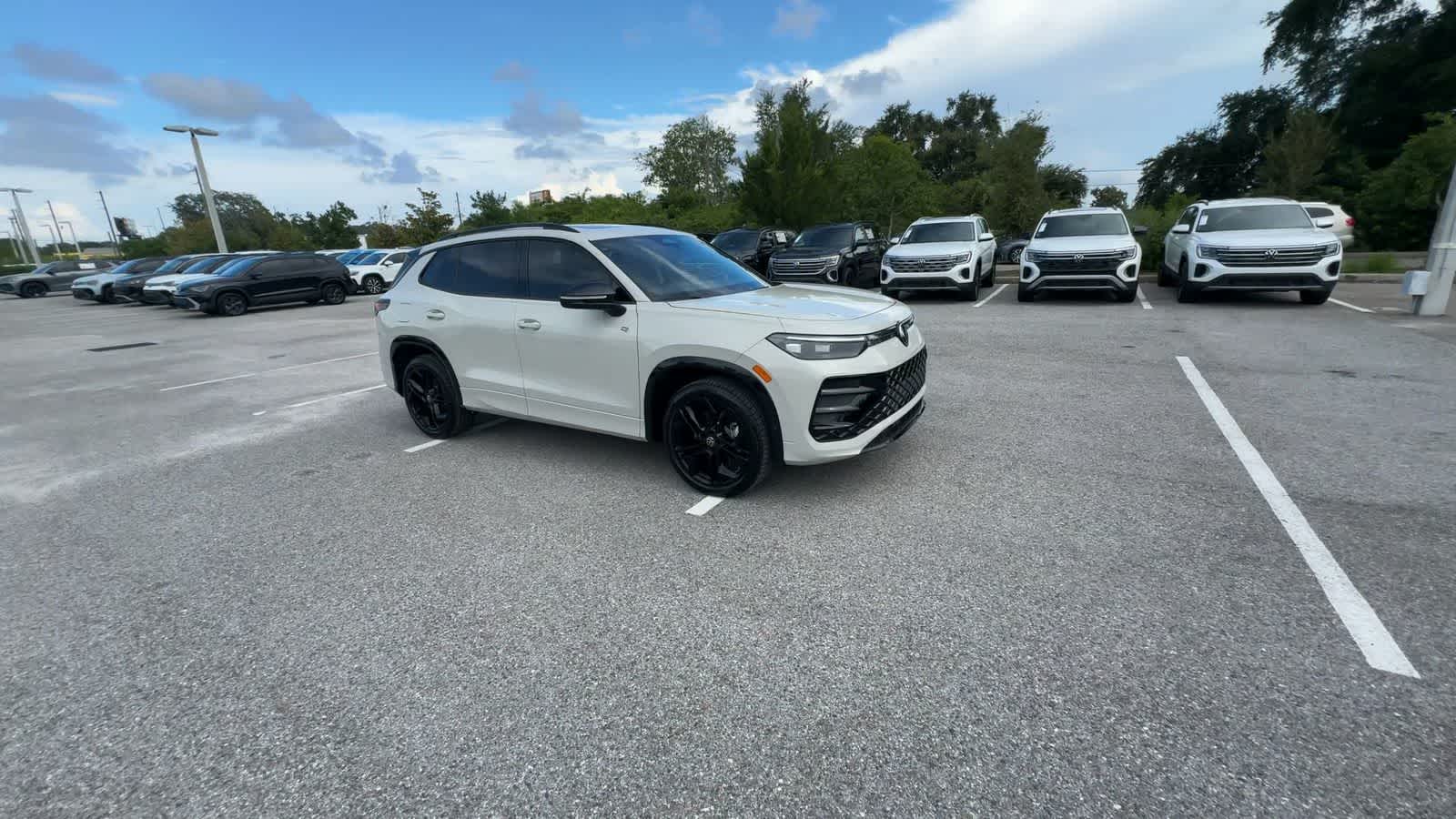 2026 Volkswagen Tiguan 2.0T SE R-Line Black