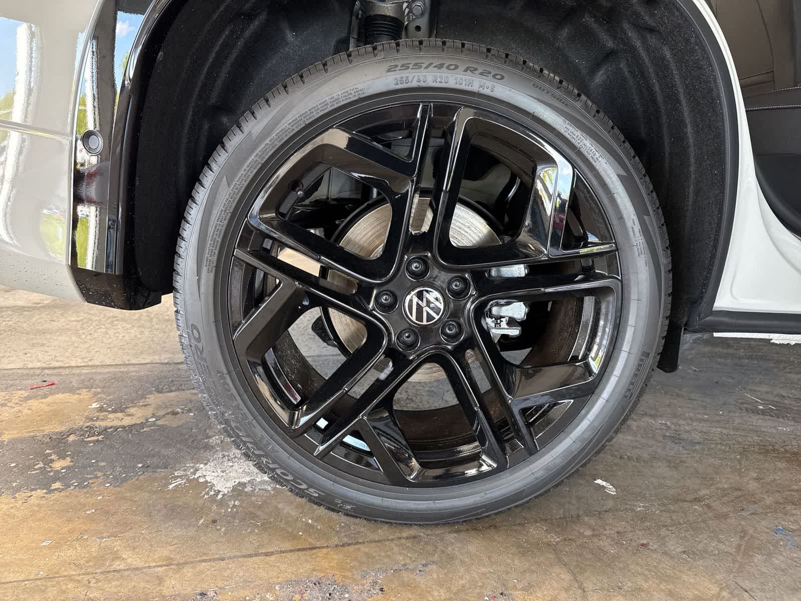 2026 Volkswagen Tiguan 2.0T SE