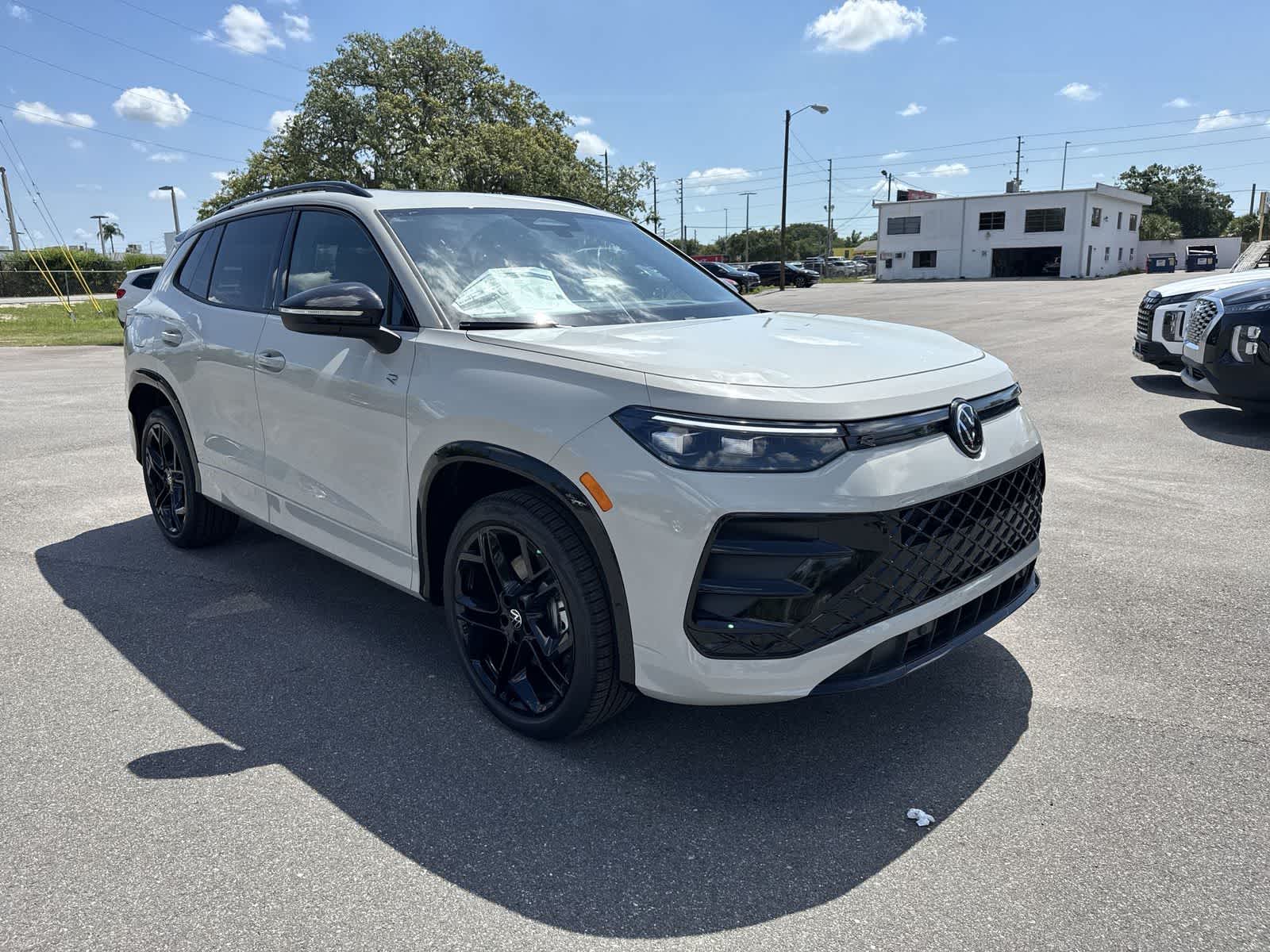 2026 Volkswagen Tiguan 2.0T SE