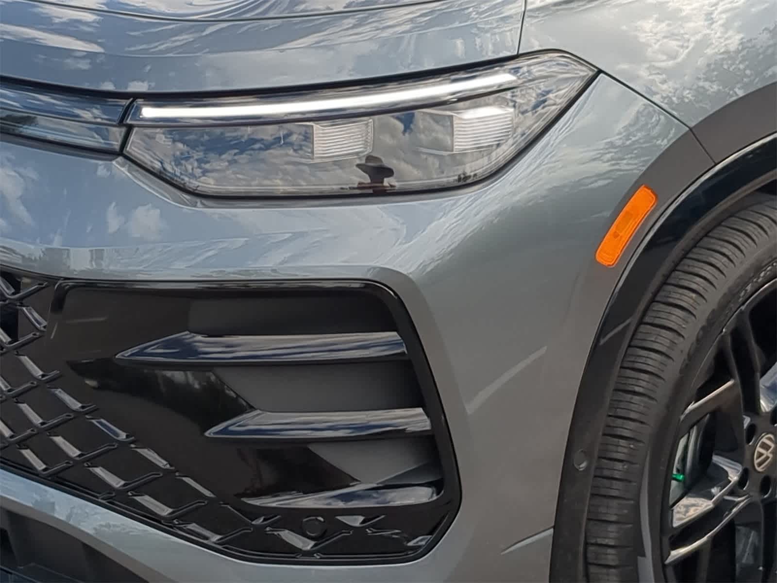 2026 Volkswagen Tiguan 2.0T SE R-Line Black