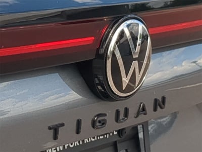 2026 Volkswagen Tiguan 2.0T SE R-Line Black