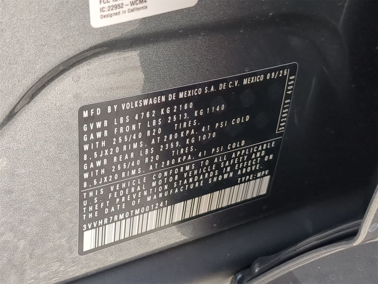 2026 Volkswagen Tiguan 2.0T SE R-Line Black