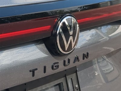 2026 Volkswagen Tiguan 2.0T SE R-Line Black