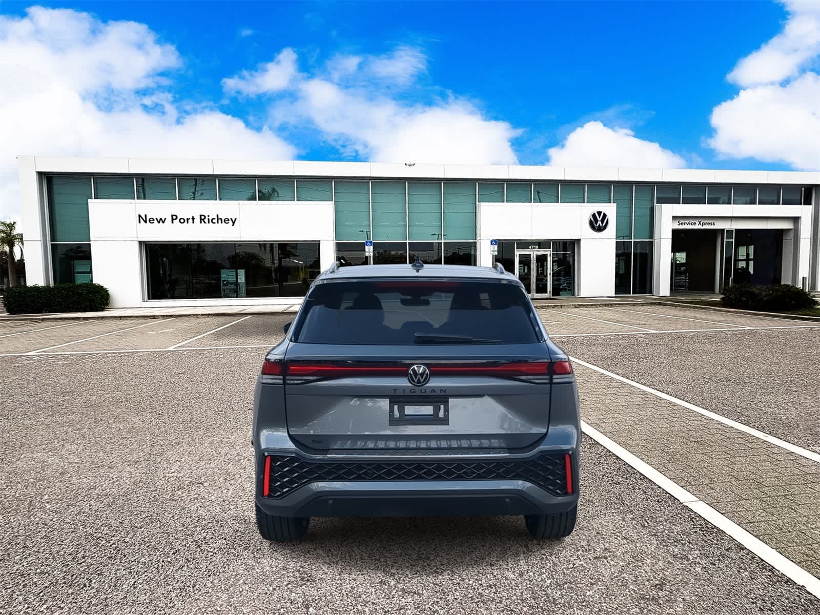 2026 Volkswagen Tiguan 2.0T SE R-Line Black