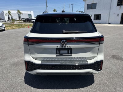 2026 Volkswagen Tiguan 2.0T SE R-Line Black