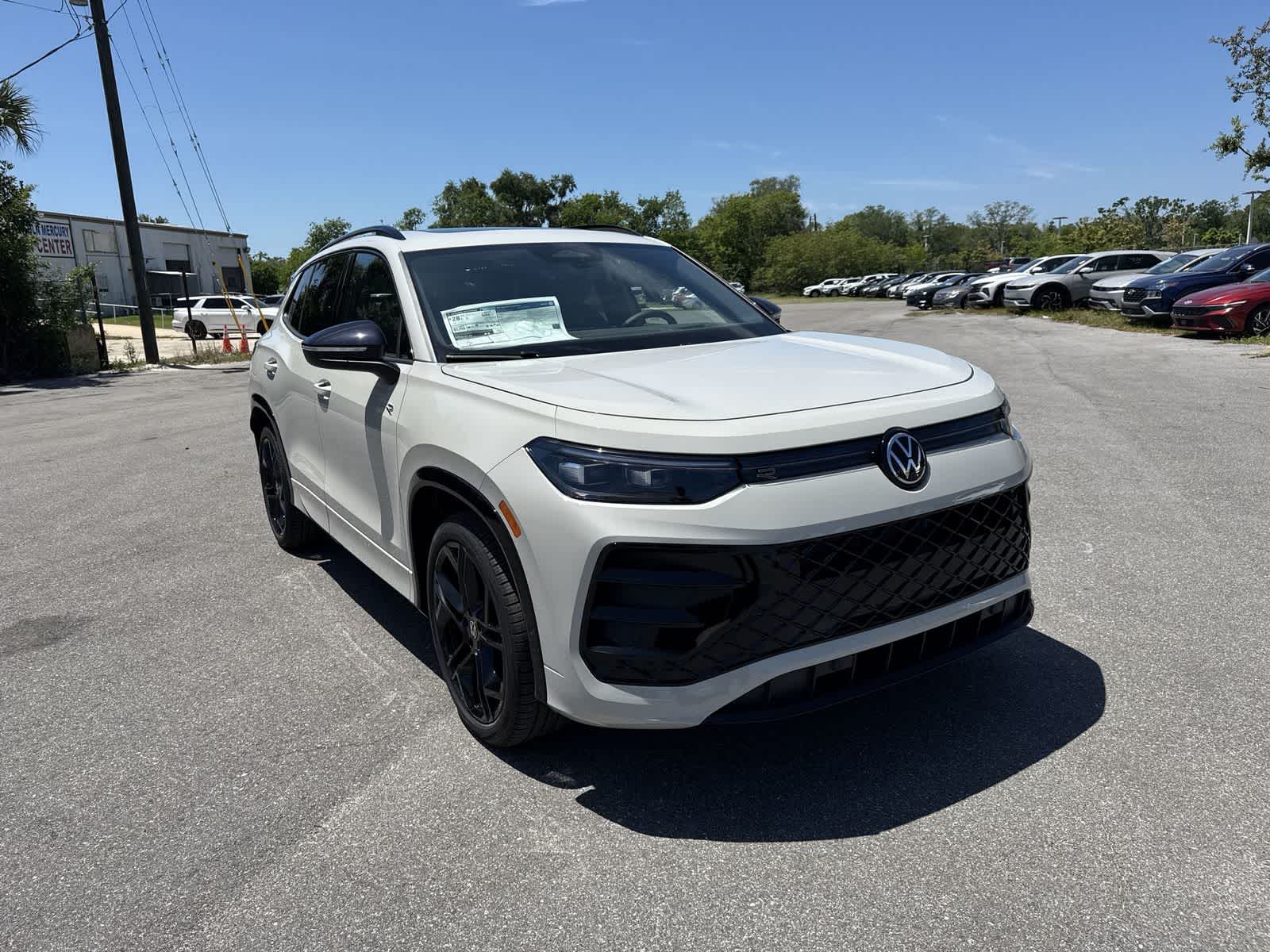 2026 Volkswagen Tiguan 2.0T SE R-Line Black