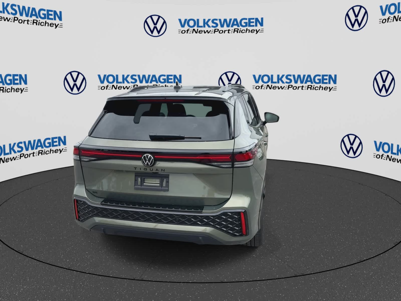 2026 Volkswagen Tiguan 2.0T SE R-Line Black