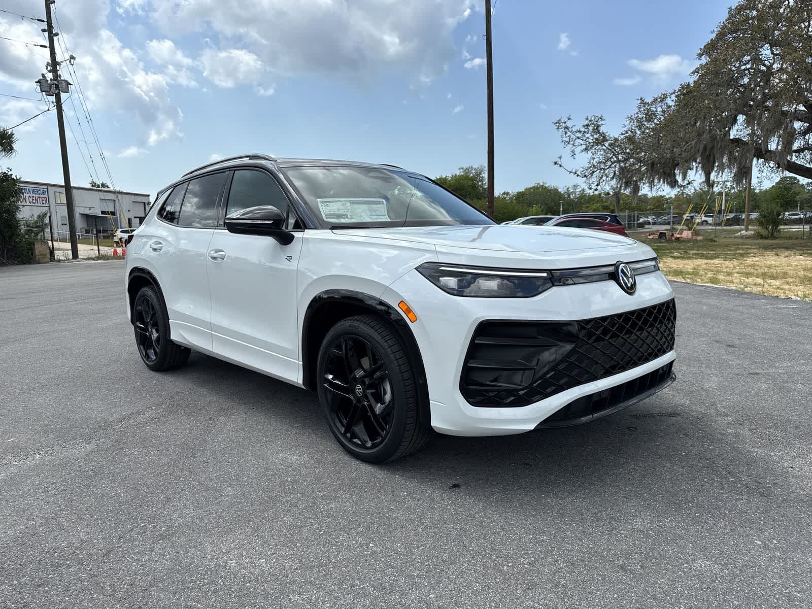 2026 Volkswagen Tiguan 2.0T SE R-Line Black