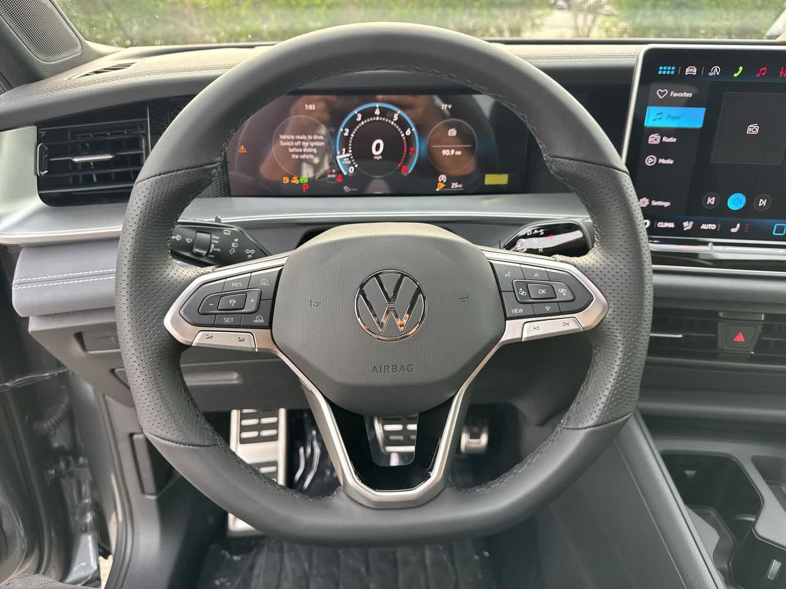 2026 Volkswagen Tiguan 2.0T SE R-Line Black