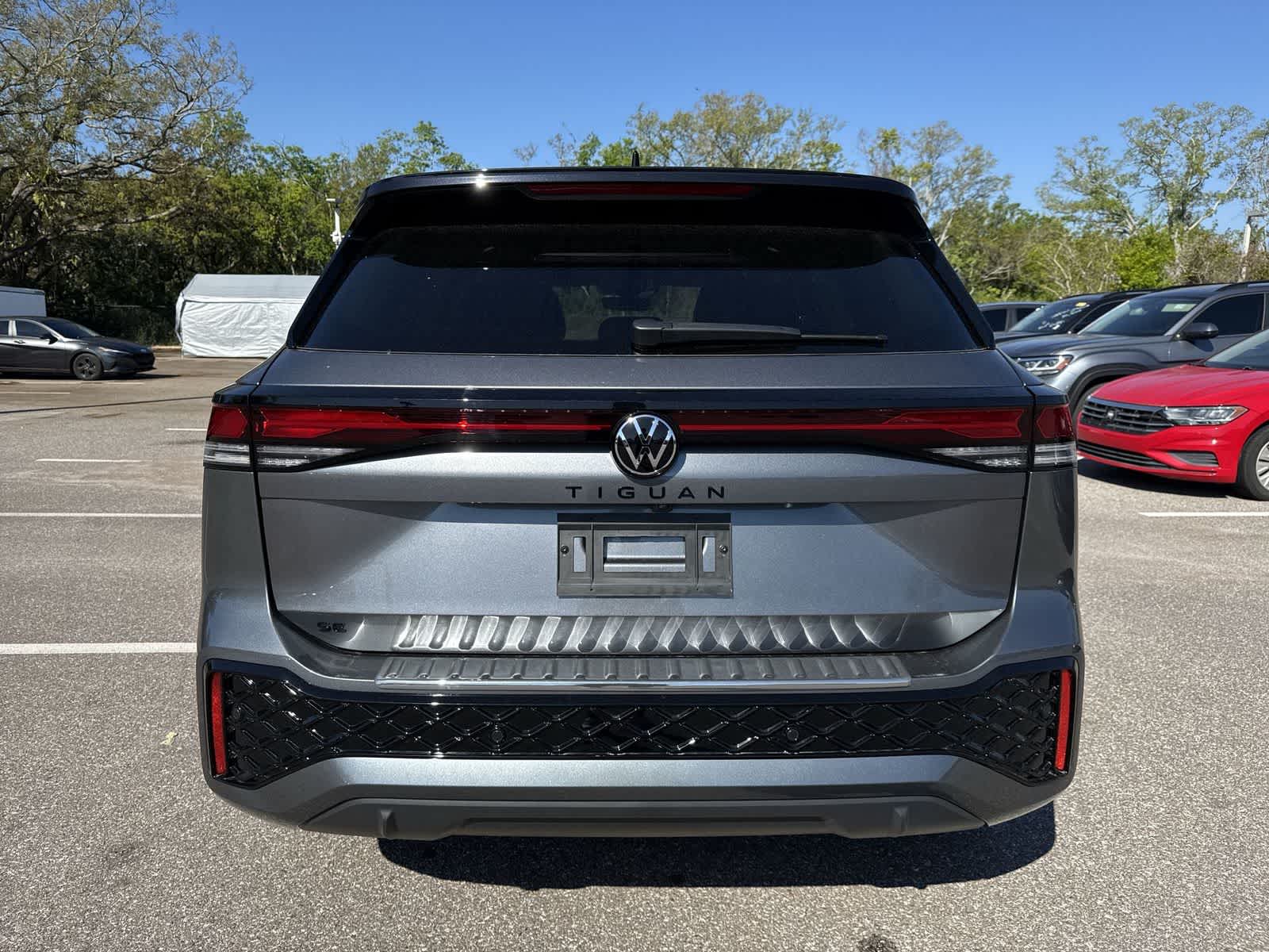 2026 Volkswagen Tiguan 2.0T SE R-Line Black
