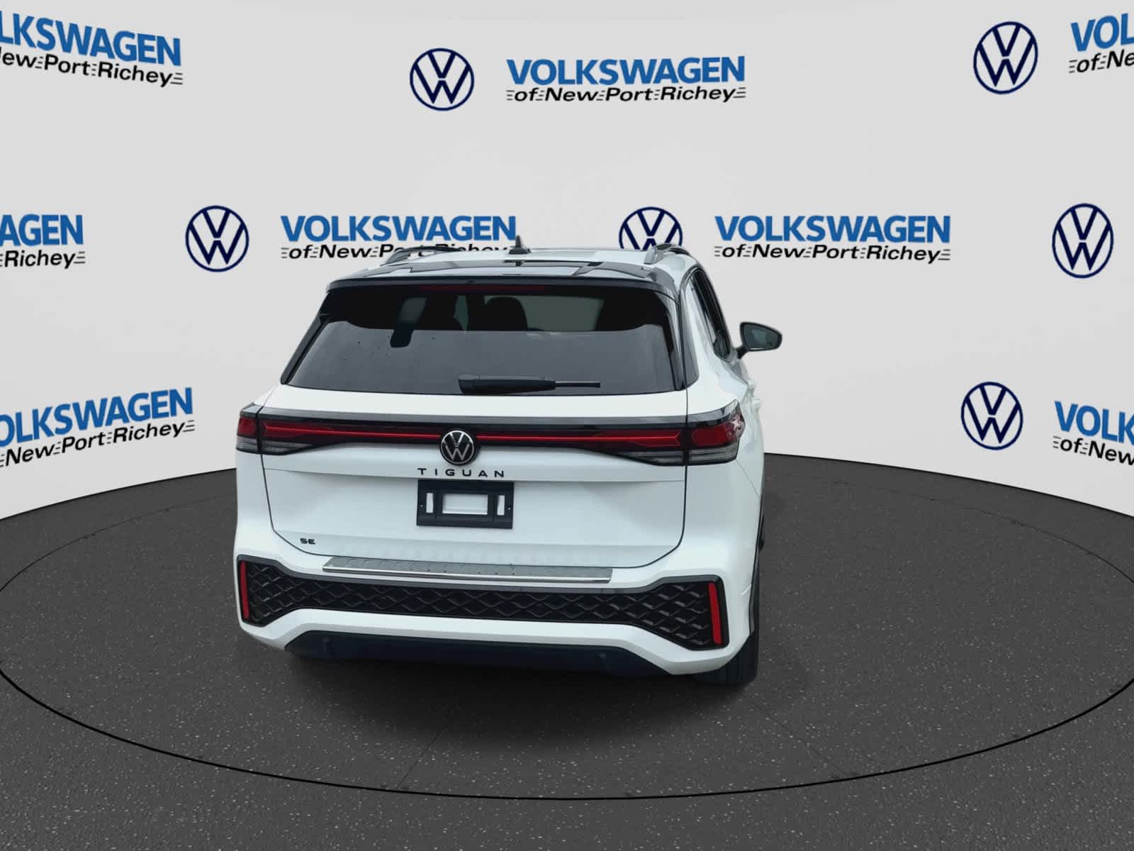 2026 Volkswagen Tiguan 2.0T SE R-Line Black