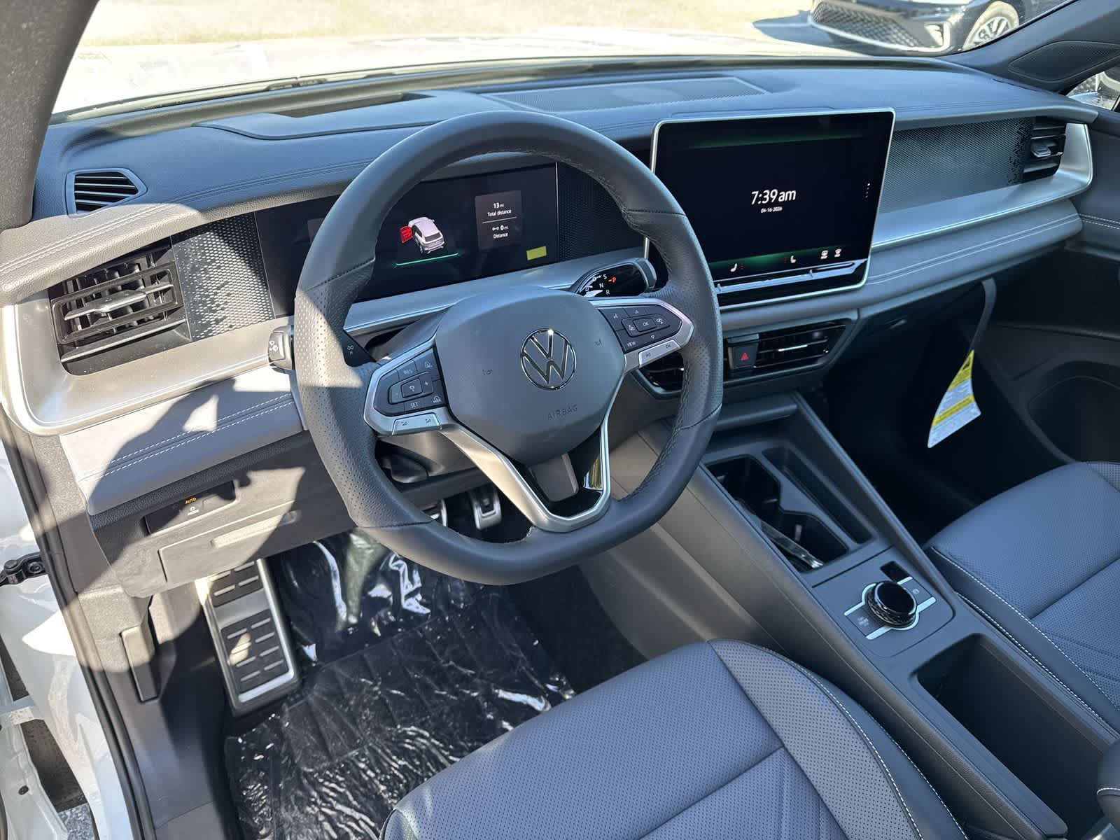 2026 Volkswagen Tiguan 2.0T SE R-Line Black