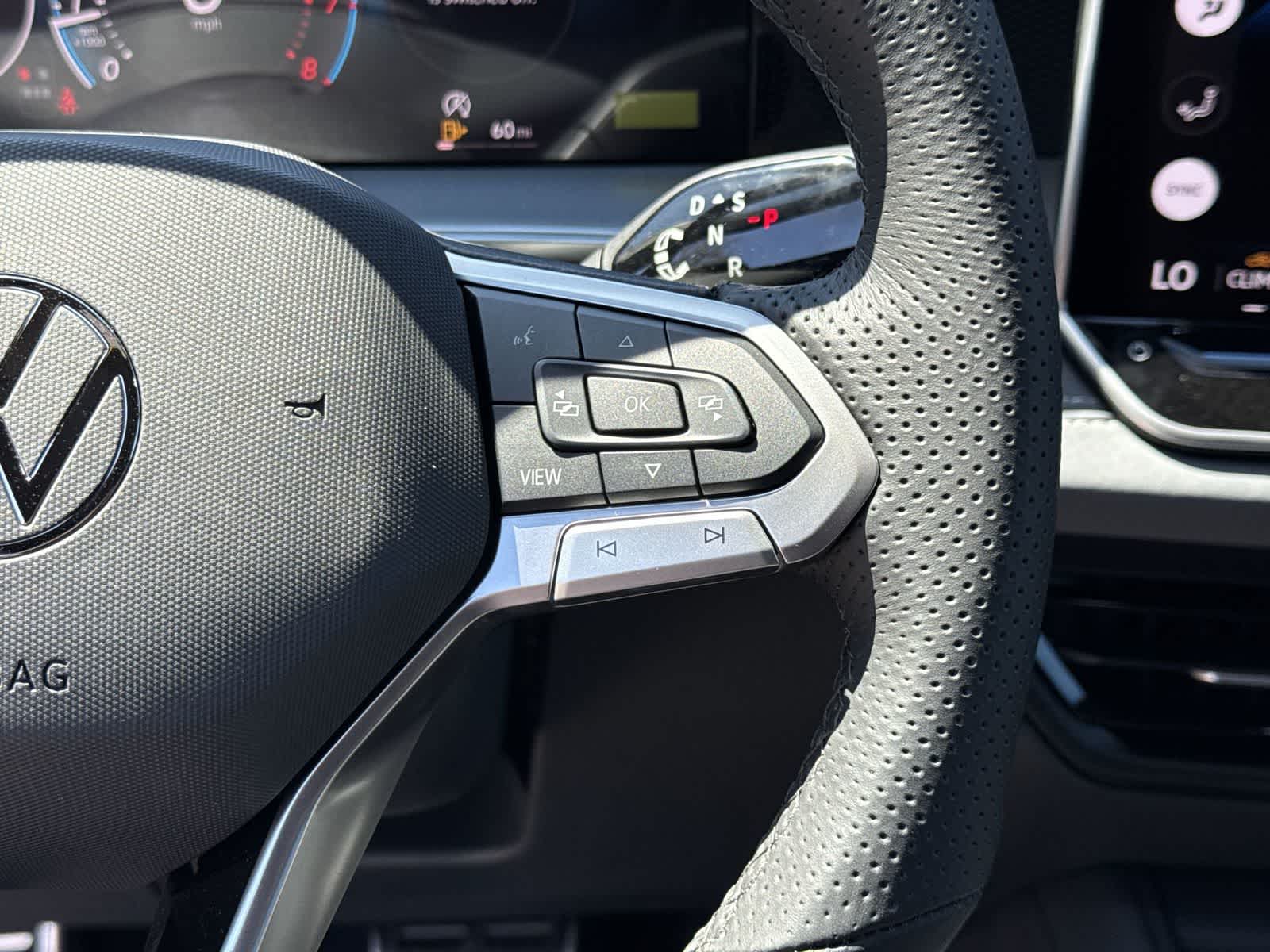 2026 Volkswagen Tiguan 2.0T SE R-Line Black