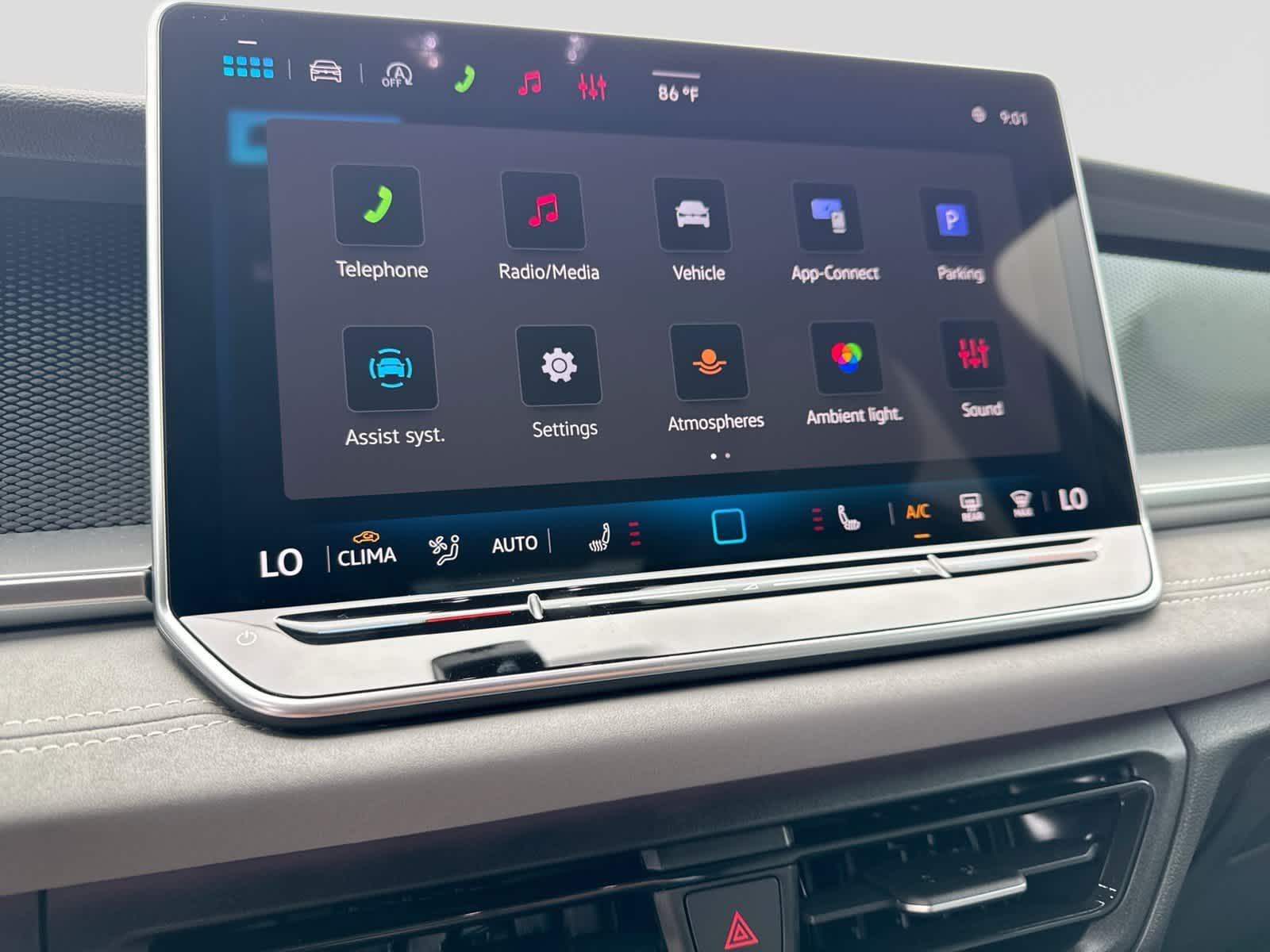 2026 Volkswagen Tiguan 2.0T SE R-Line Black