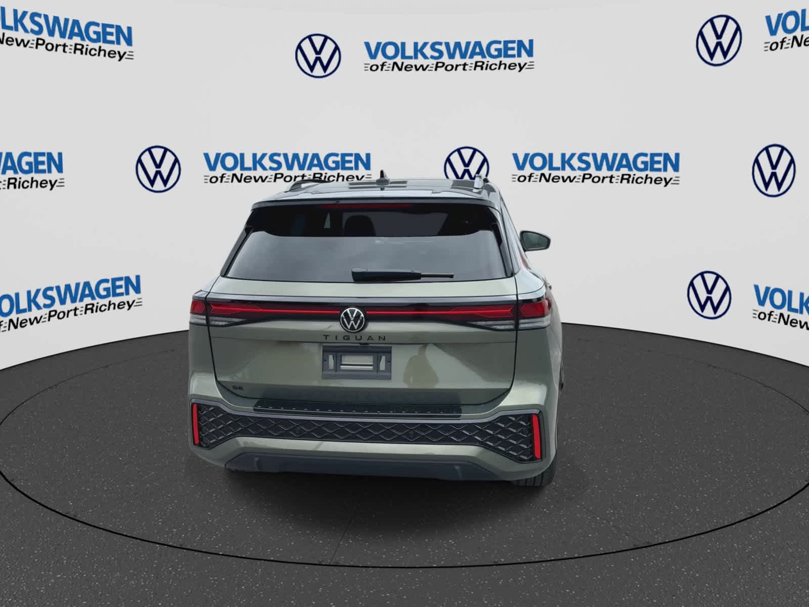 2026 Volkswagen Tiguan 2.0T SE R-Line Black
