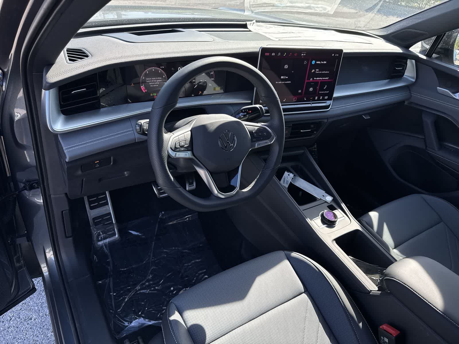 2026 Volkswagen Tiguan 2.0T SE R-Line Black
