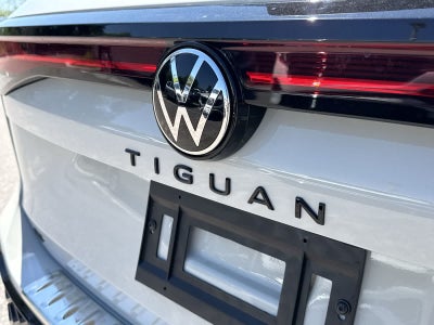2026 Volkswagen Tiguan SE R-Line Black