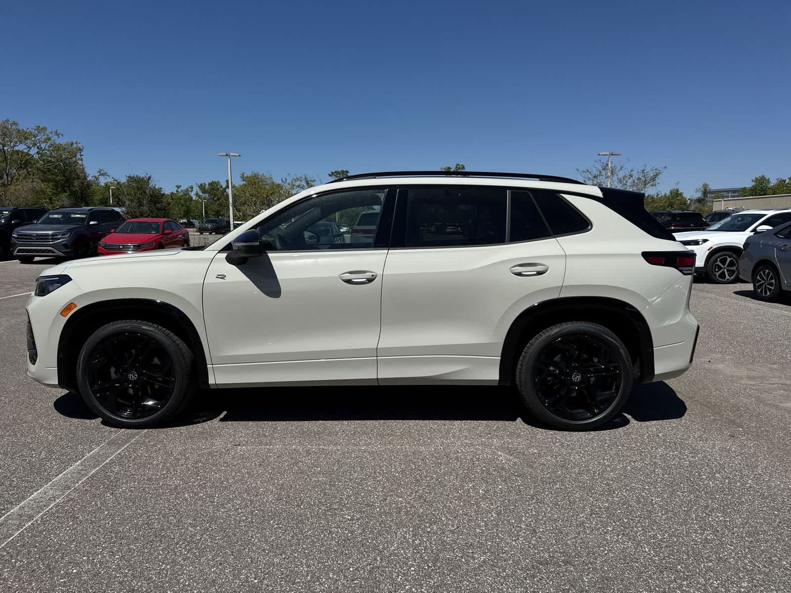 2026 Volkswagen Tiguan SE R-Line Black