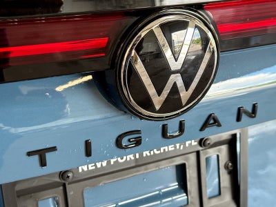 2026 Volkswagen Tiguan 2.0T SE R-Line Black
