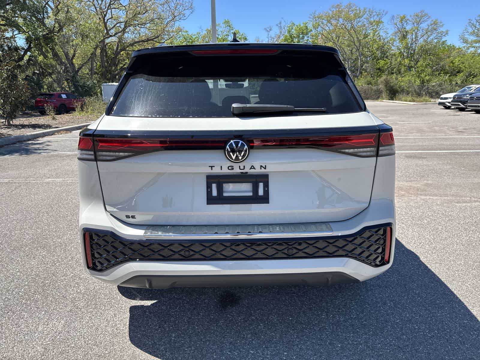 2026 Volkswagen Tiguan 2.0T SE R-Line Black