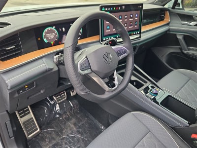 2025 Volkswagen Tiguan 2.0T SEL R-Line