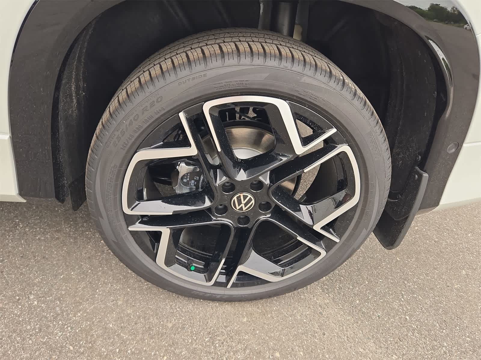 2025 Volkswagen Tiguan 2.0T SEL R-Line