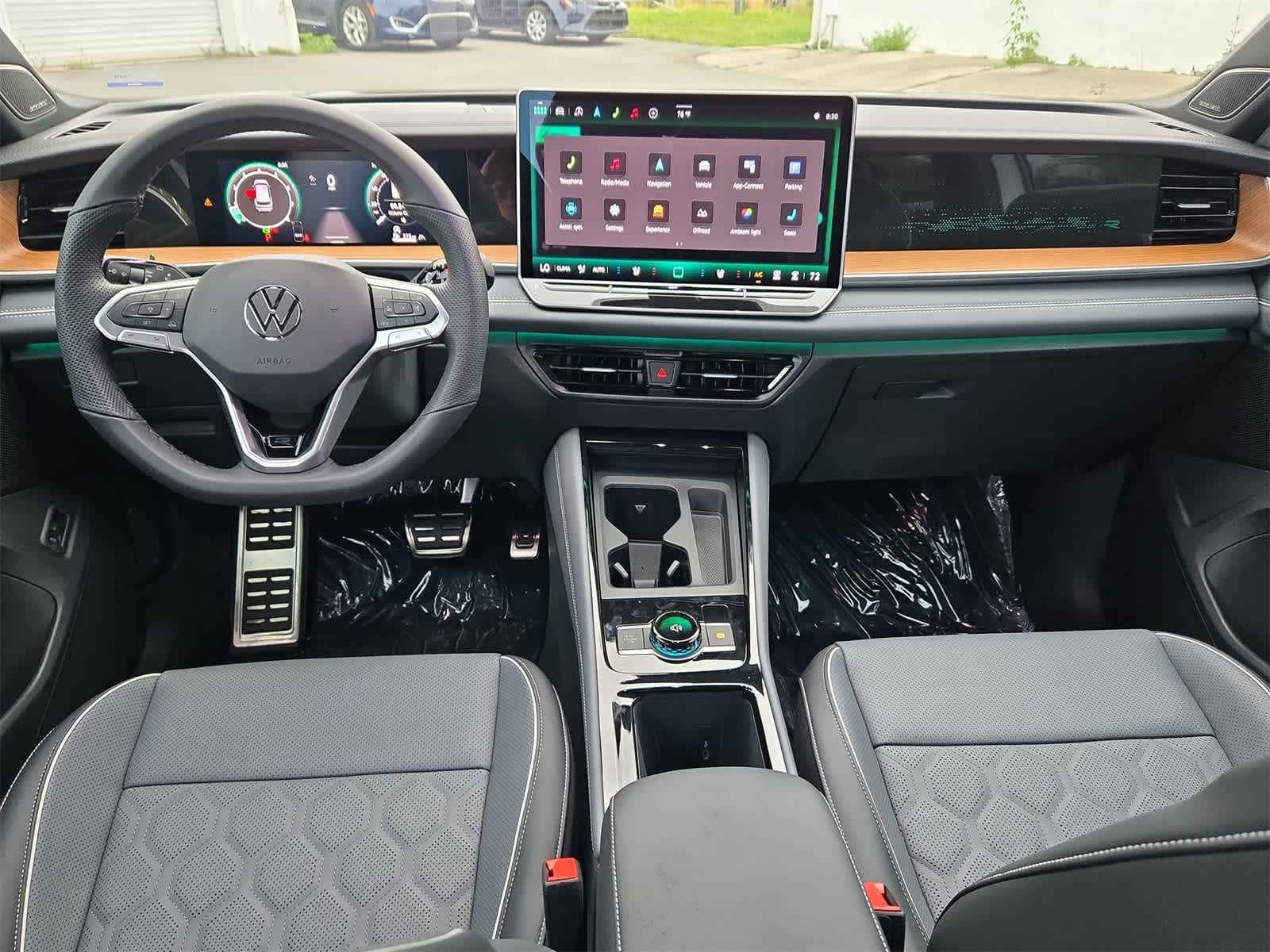 2025 Volkswagen Tiguan 2.0T SEL R-Line