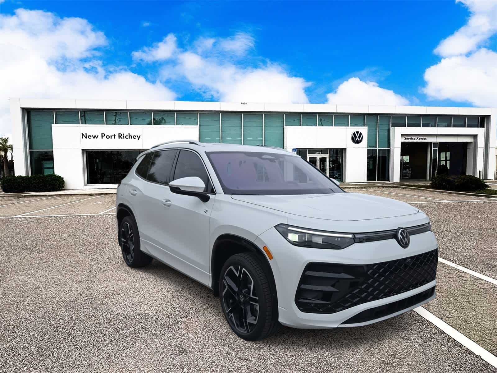 2025 Volkswagen Tiguan 2.0T SEL R-Line