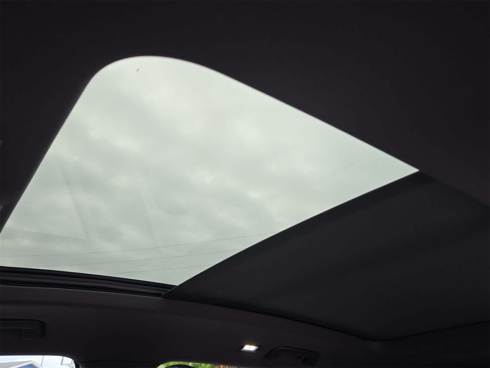 2025 Volkswagen Tiguan 2.0T SEL R-Line