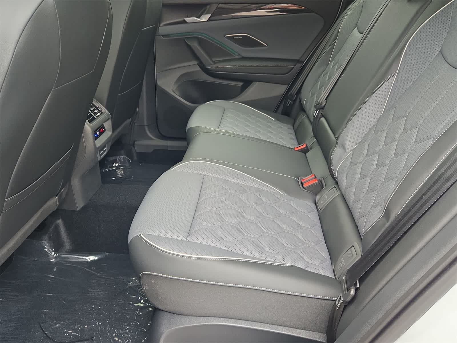 2025 Volkswagen Tiguan 2.0T SEL R-Line