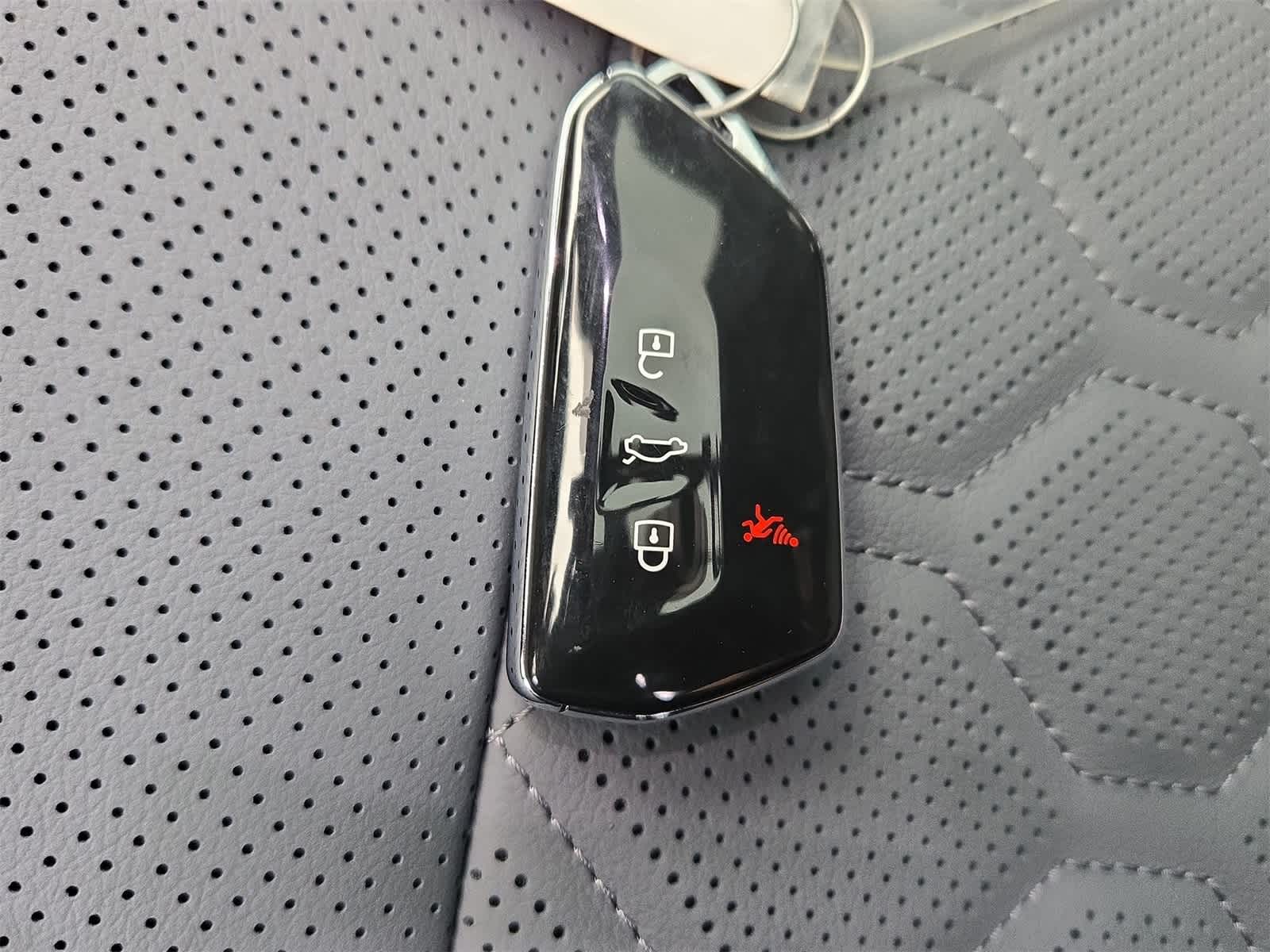 2025 Volkswagen Tiguan 2.0T SEL R-Line