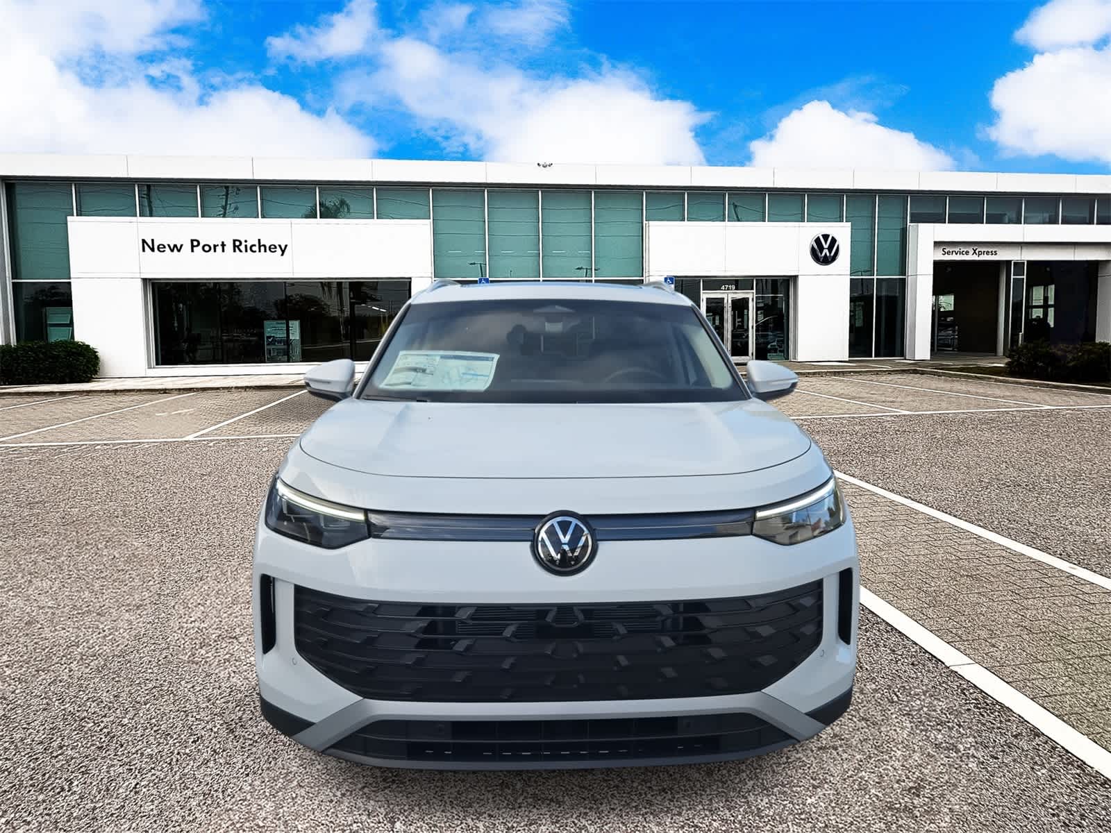 2025 Volkswagen Tiguan 2.0T SE