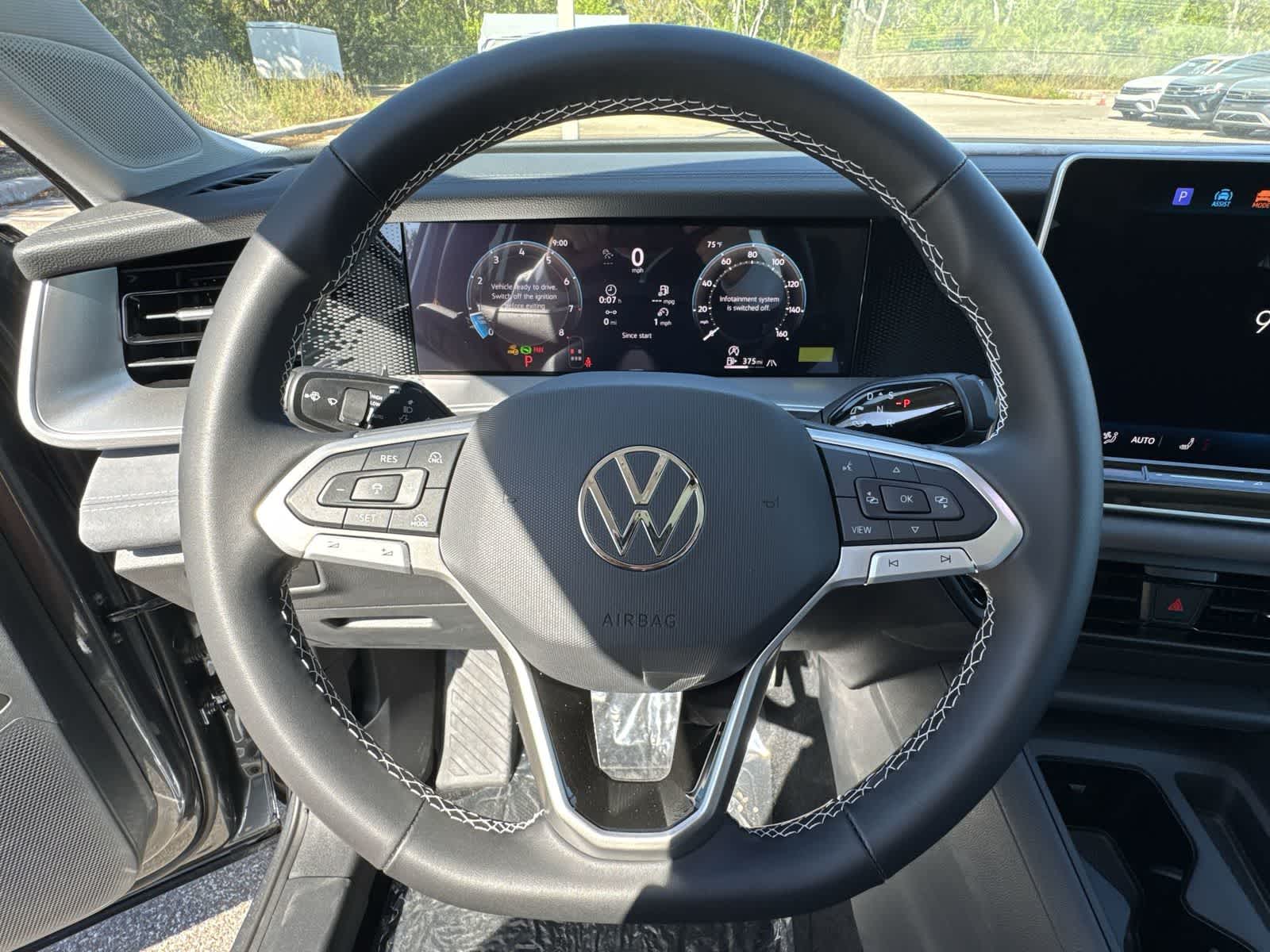 2026 Volkswagen Tiguan 2.0T SE