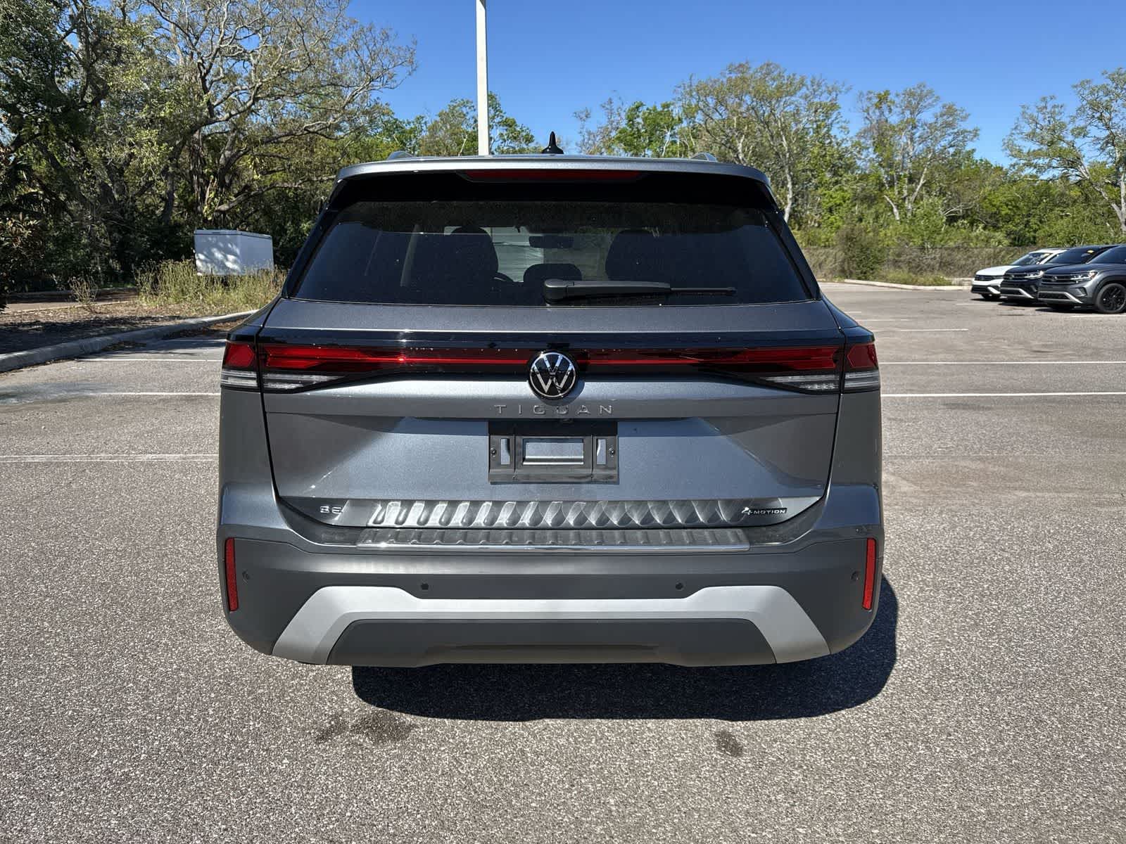 2026 Volkswagen Tiguan 2.0T SE