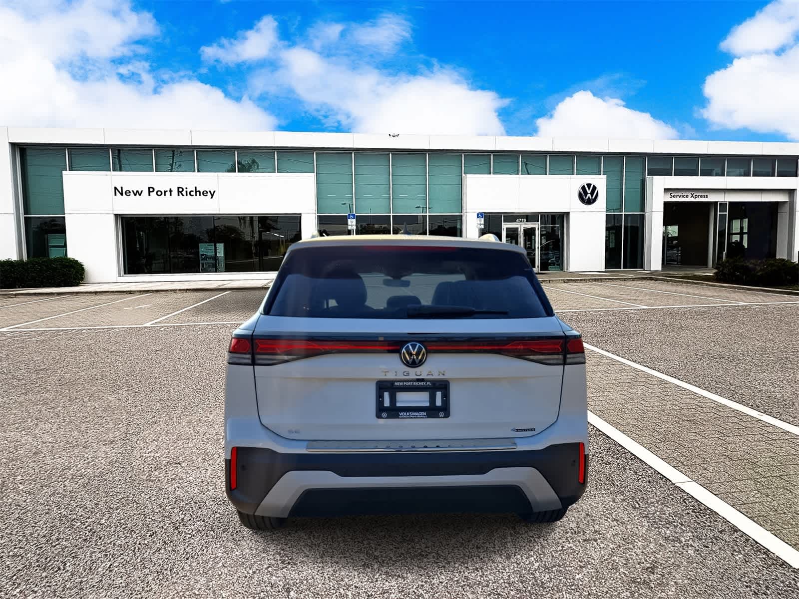 2026 Volkswagen Tiguan 2.0T SE