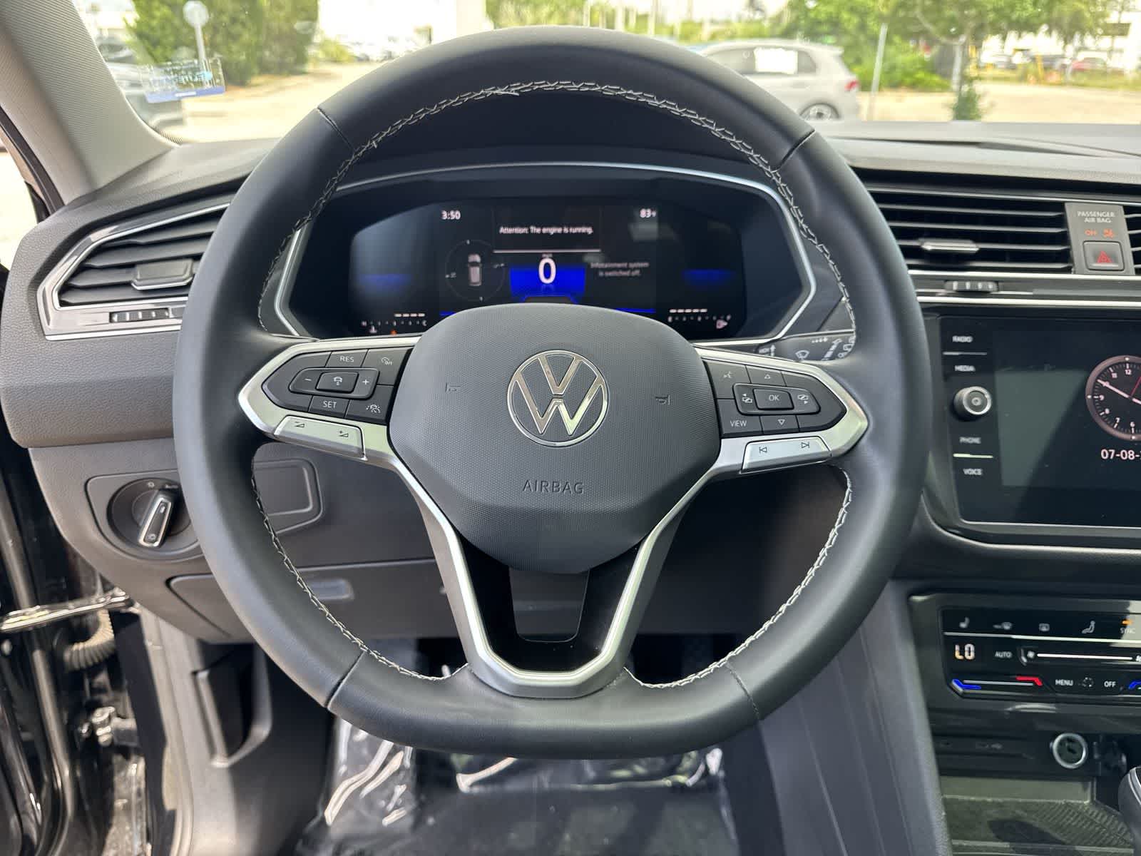 2023 Volkswagen Tiguan SE
