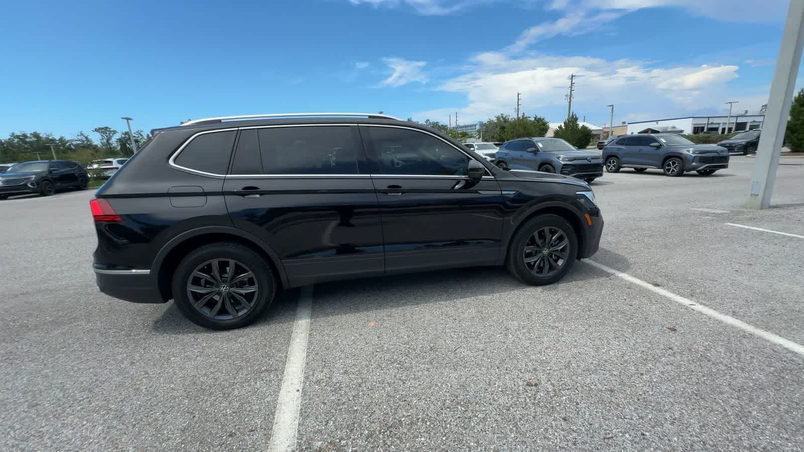 2023 Volkswagen Tiguan SE