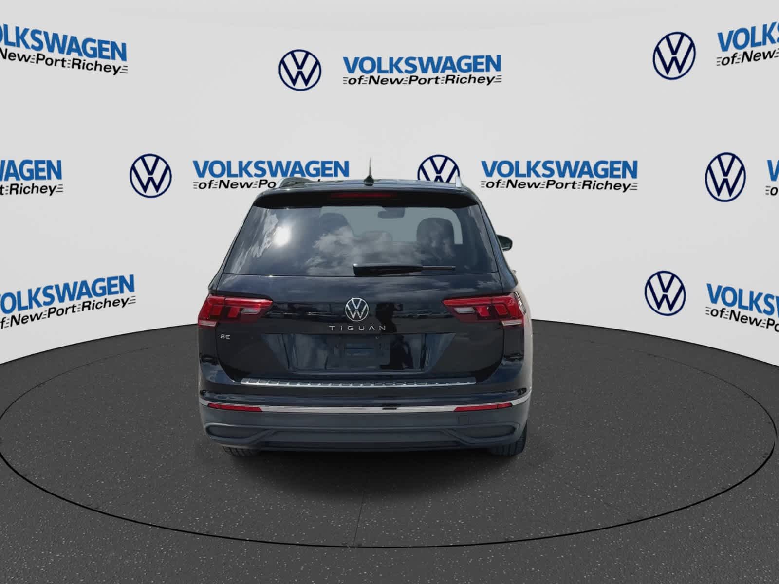 2023 Volkswagen Tiguan SE