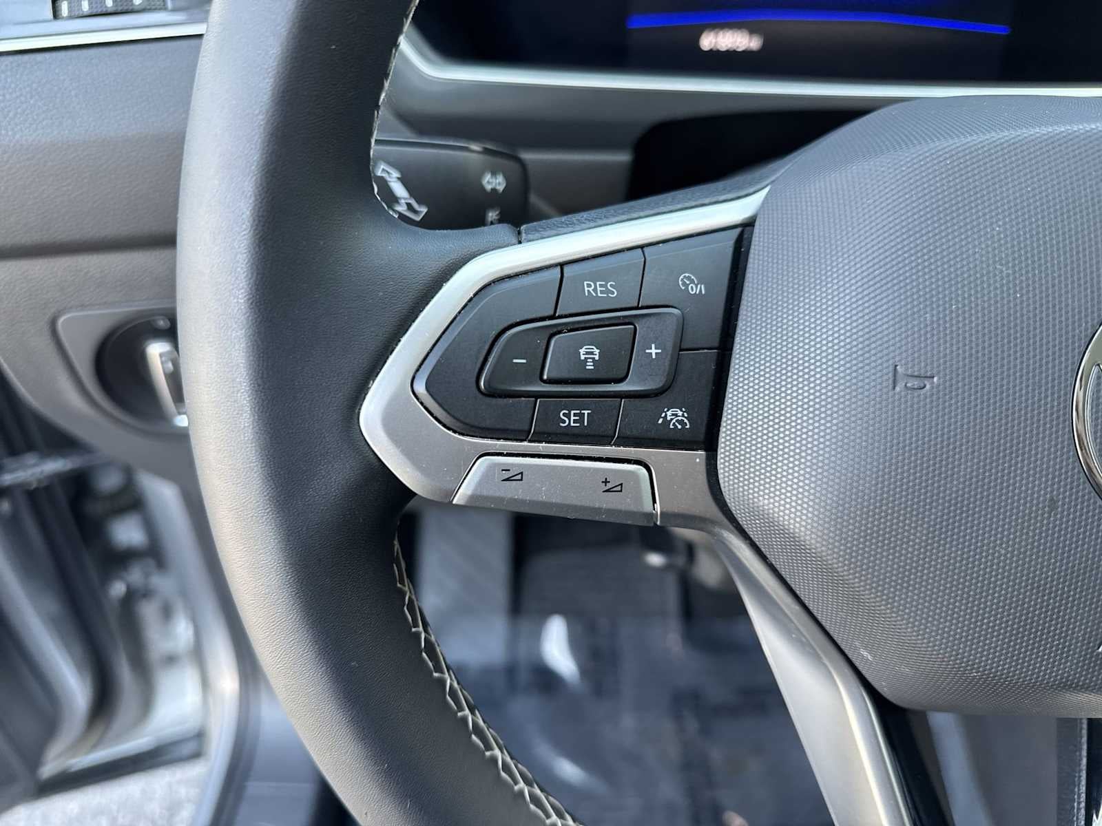 2023 Volkswagen Tiguan SE