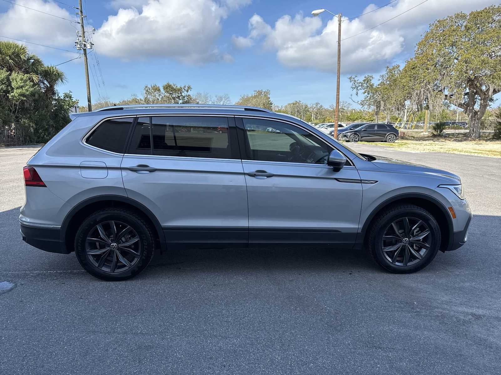 2023 Volkswagen Tiguan SE