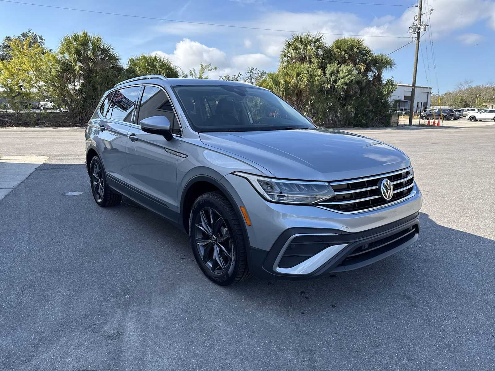 2023 Volkswagen Tiguan SE