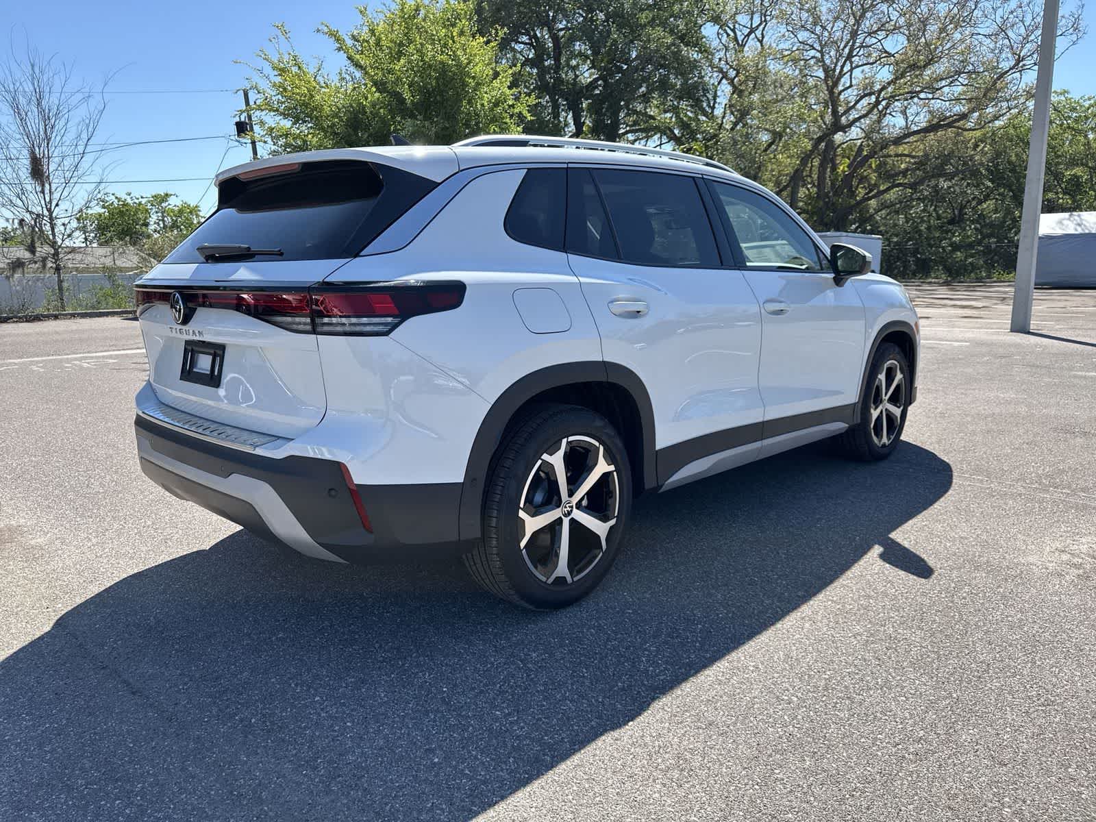2026 Volkswagen Tiguan 2.0T SE