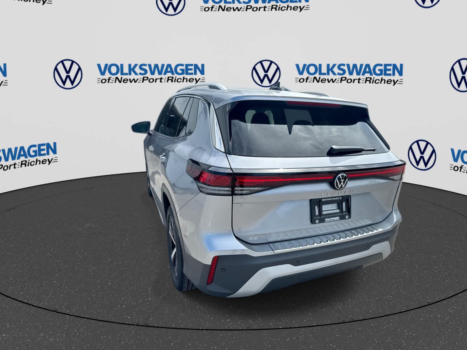 2026 Volkswagen Tiguan 2.0T SE